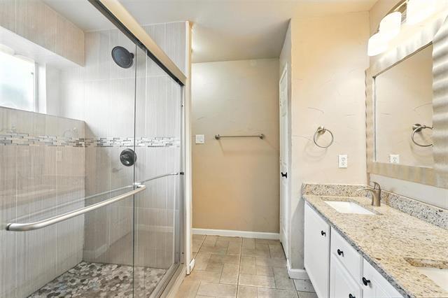 Building Photo - 638 Albrook Dr