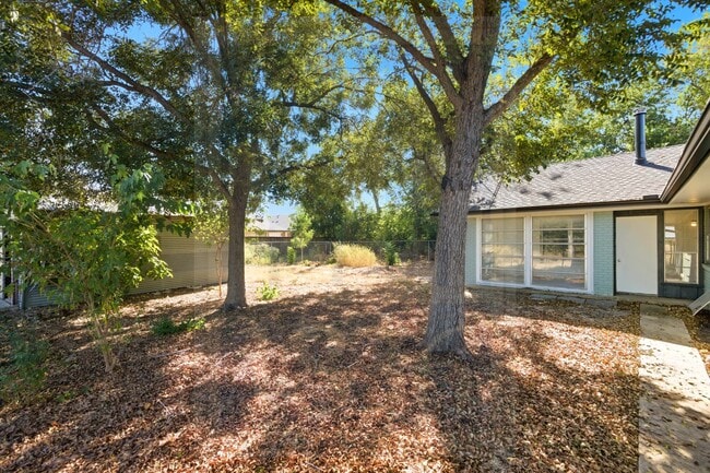 Building Photo - 609 Carlos G Parker Blvd NW