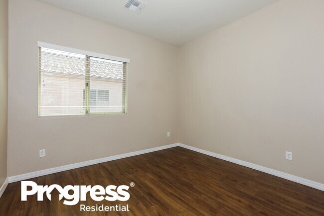 Building Photo - 4509 S St Claire