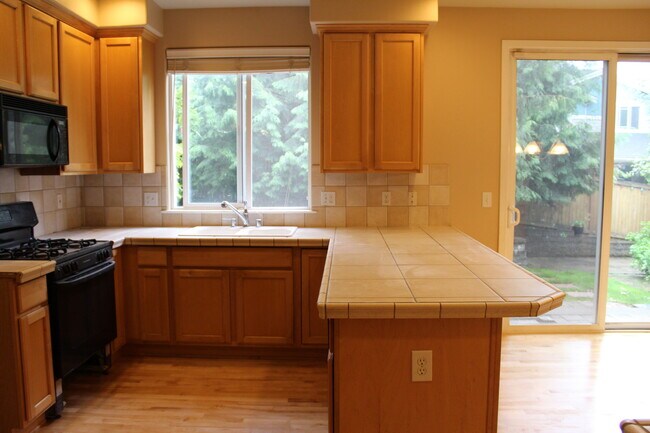 Building Photo - Rose Hill - Kirkland Home