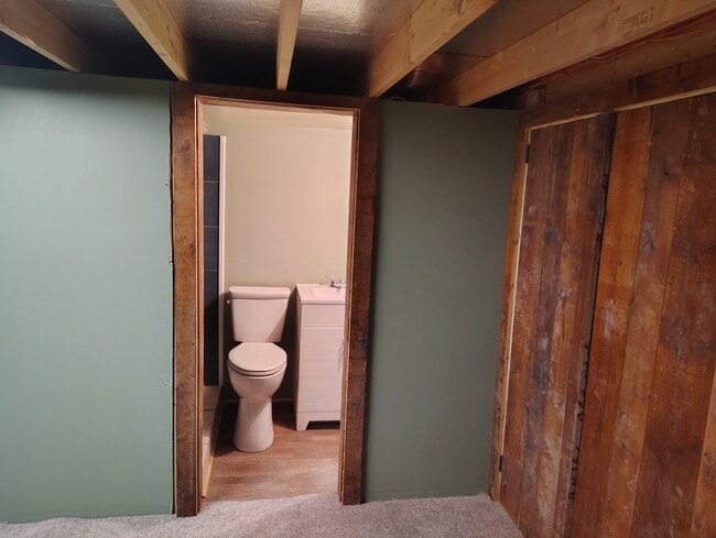 Building Photo - 403 Cook Rd