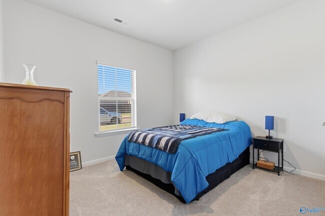 Building Photo - 17884 Longleaf Dr