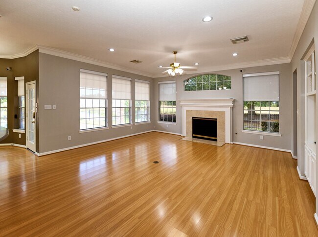 Building Photo - 2435 Thorndon Park Ct