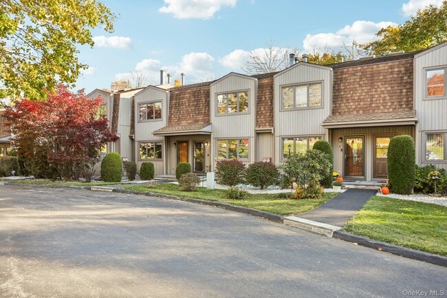 Primary Photo - 6 Pheasant Walk