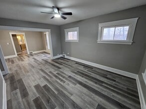 Building Photo - 3294 W 111th St