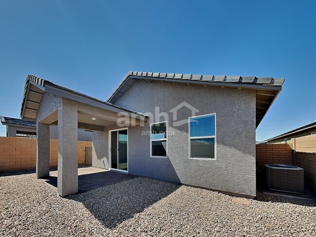 Building Photo - 522 Silverbell Falls Pl