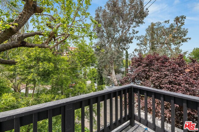 Building Photo - 4961 Marmol Dr