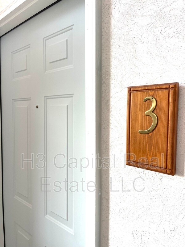 Building Photo - 130 Brookview Dr