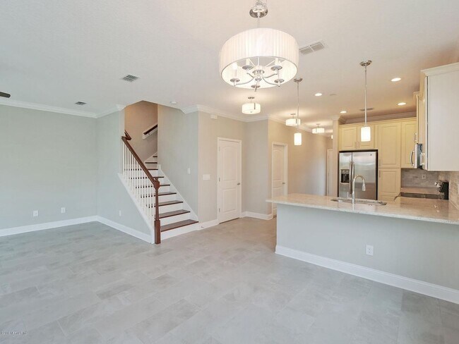 Building Photo - 4 Bedroom 3.5 bath Beauty in Just a Short Stroll to Jax Beach - Garage, Lawncare Included & Fence...