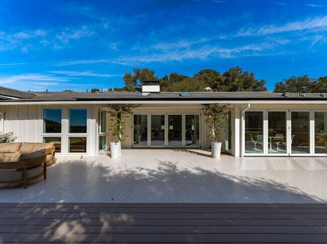 Building Photo - 1057 Monte Dr