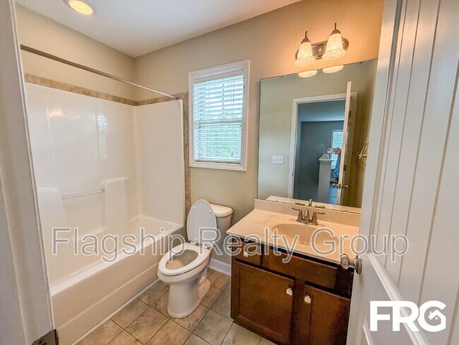 Building Photo - 1217 Teakwood Dr
