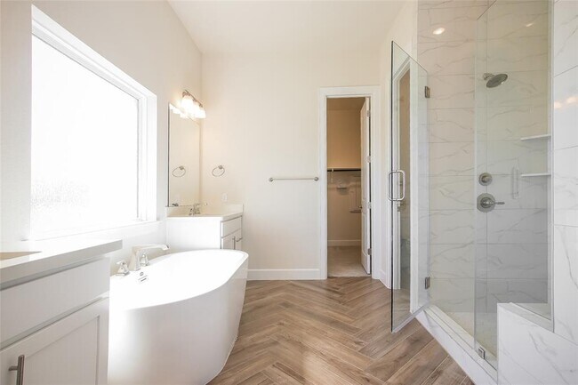 Building Photo - 607 Gunison Dr