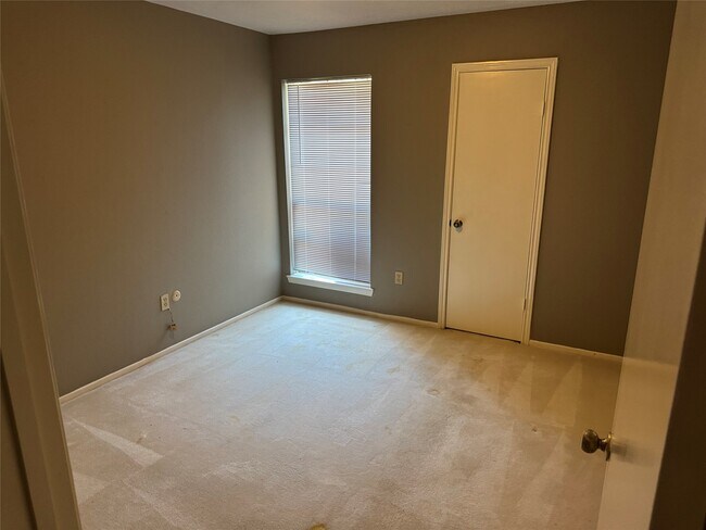 Building Photo - 4235 Brandemere Way St