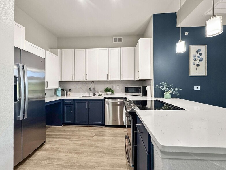 Building Photo - 2916 Indiana St