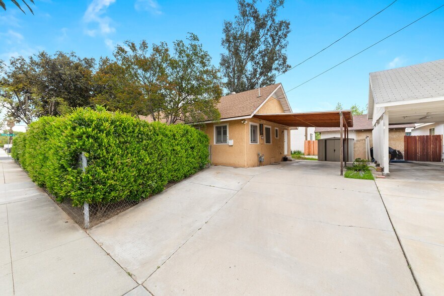 Building Photo - 4212 Locust St