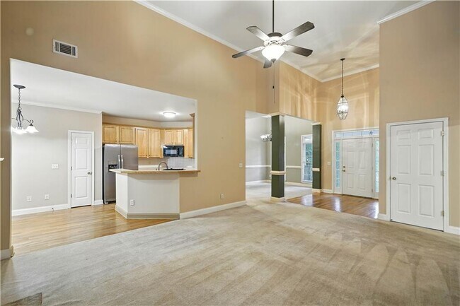 Building Photo - 6745 Fairfield Trce