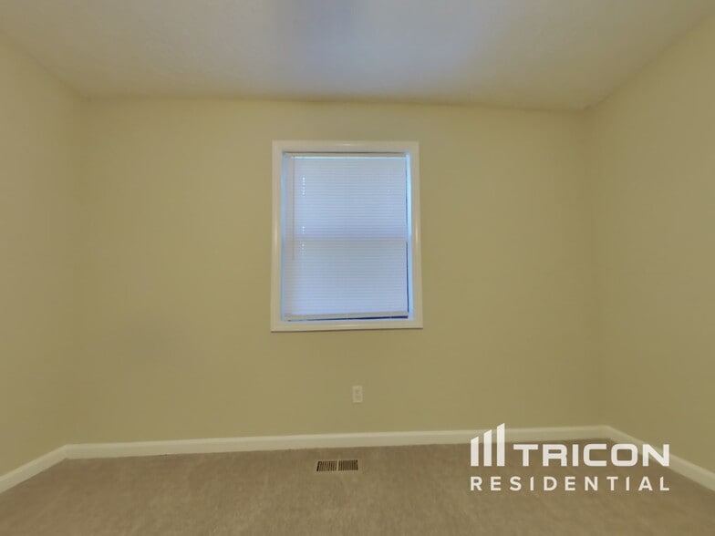 Building Photo - 331 Denae Ct
