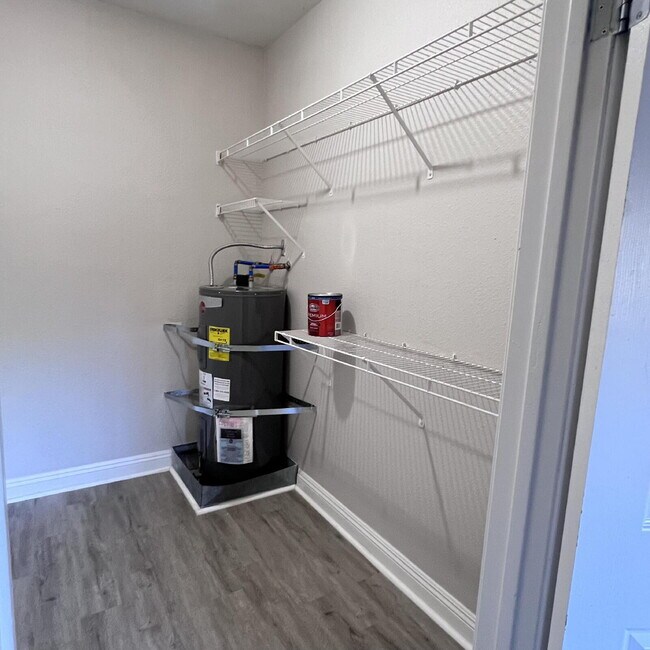Building Photo - 2 Bed, 2 Bath condo, ground floor unit