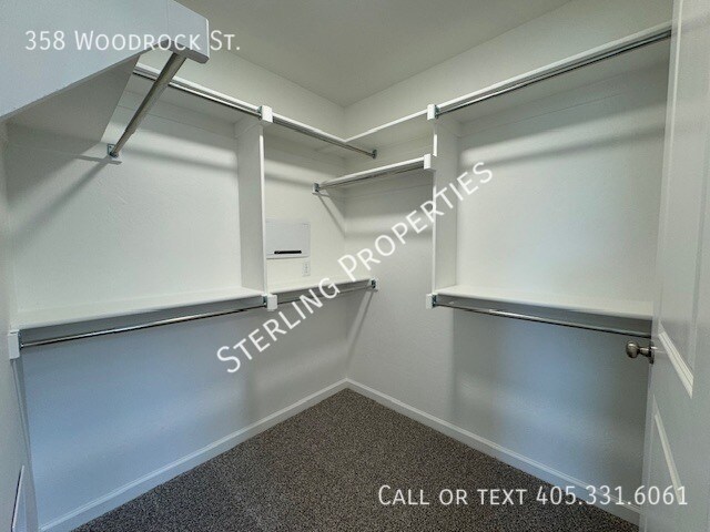 Building Photo - 358 Woodrock St