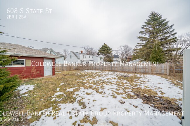 Building Photo - 608 S State St