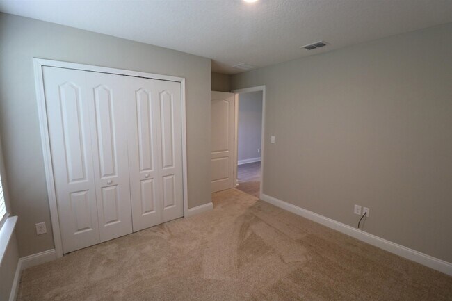 Building Photo - 42 Huesca Ct