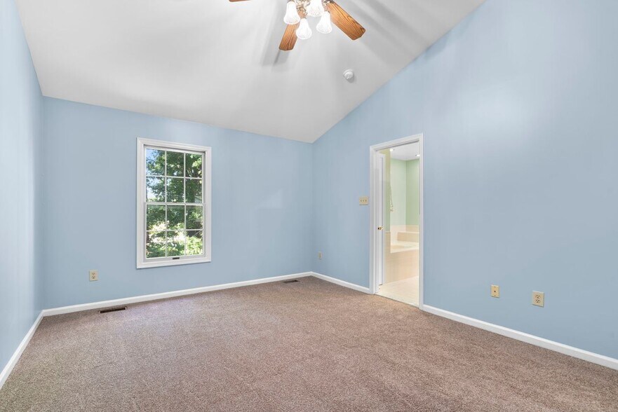 Building Photo - 8710 Birkenhead Ct