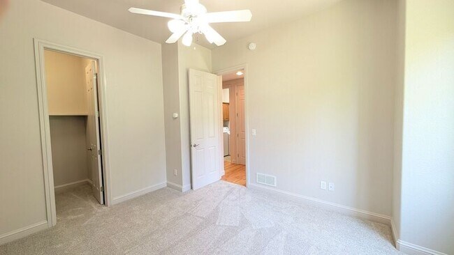 Building Photo - 2795 Stonewall Heights