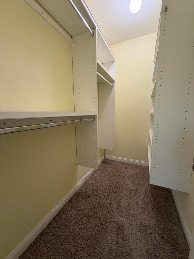 Building Photo - 382 Preston Ave