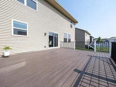 Building Photo - 15773 Everglade Ave