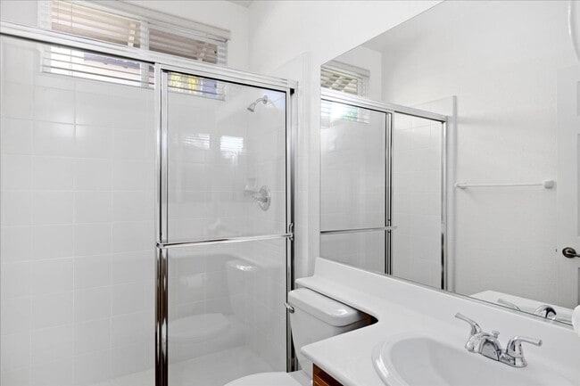 Building Photo - Single Level Rancho San Pasqual Home