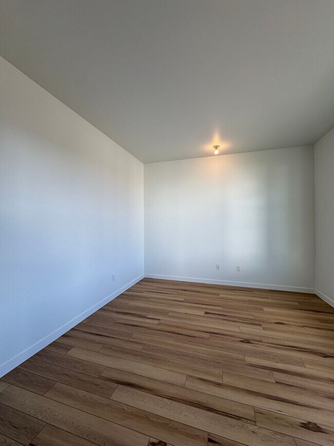 Building Photo - Charming 1-Bedroom, 1-Bath Rental with Exp...