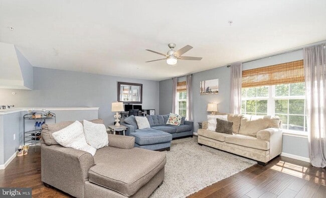 Building Photo - 358 Weatherstone Dr