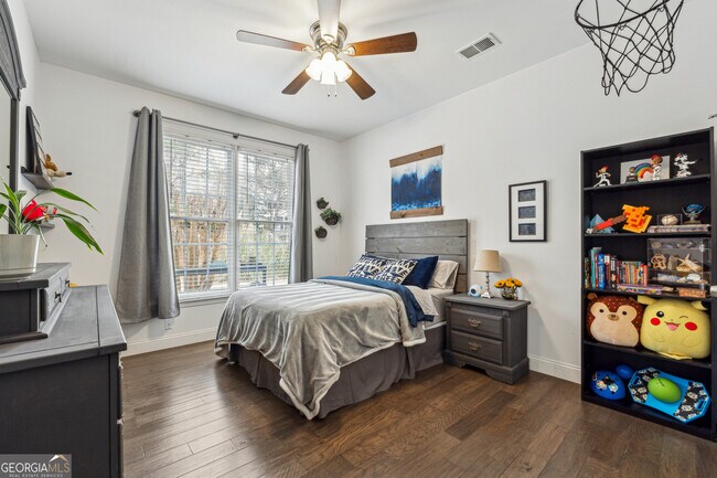 Building Photo - 3354 Collier Point NE