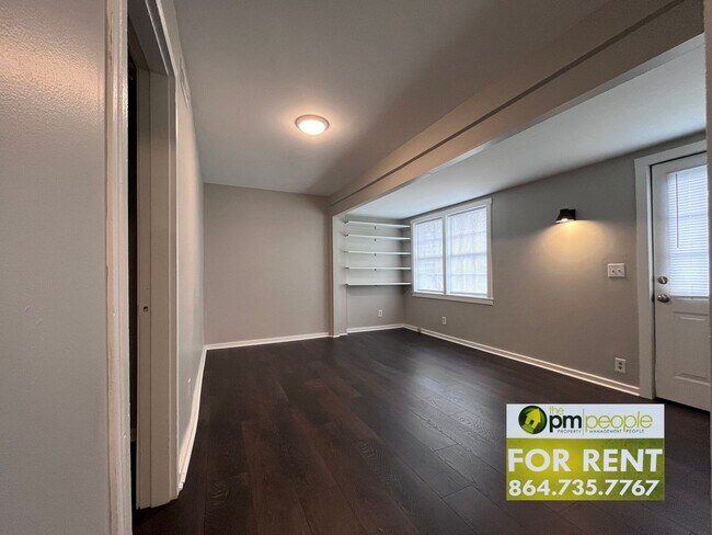 Building Photo - Excellent Location! 4/2.5 Townhome Available!