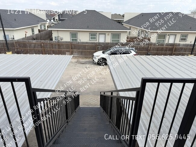 Building Photo - 1421 W Harrison Ave