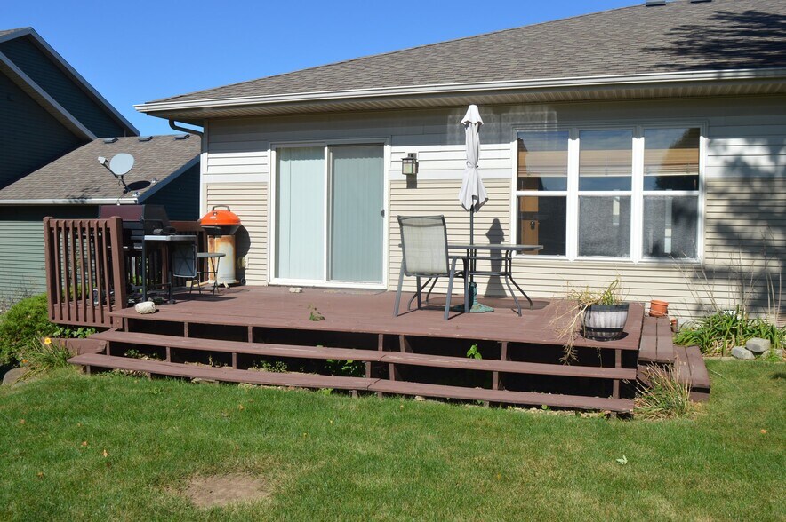 Building Photo - 715 Ariel Ln