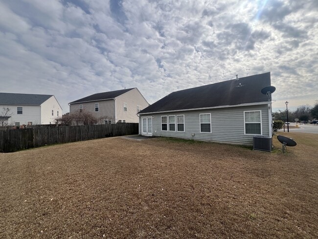 Building Photo - 159 Mayfield Dr