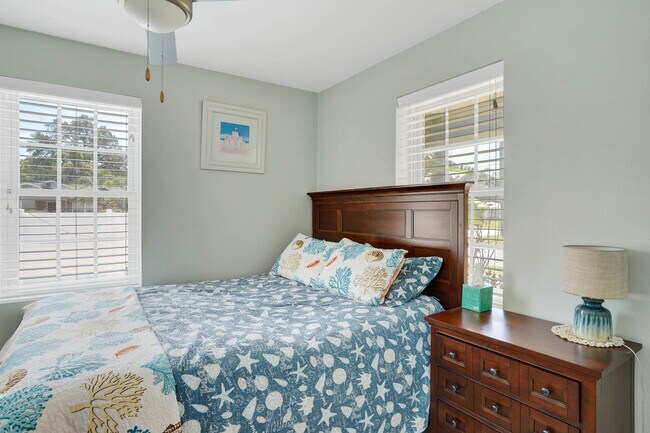 Building Photo - 1826 58th St S