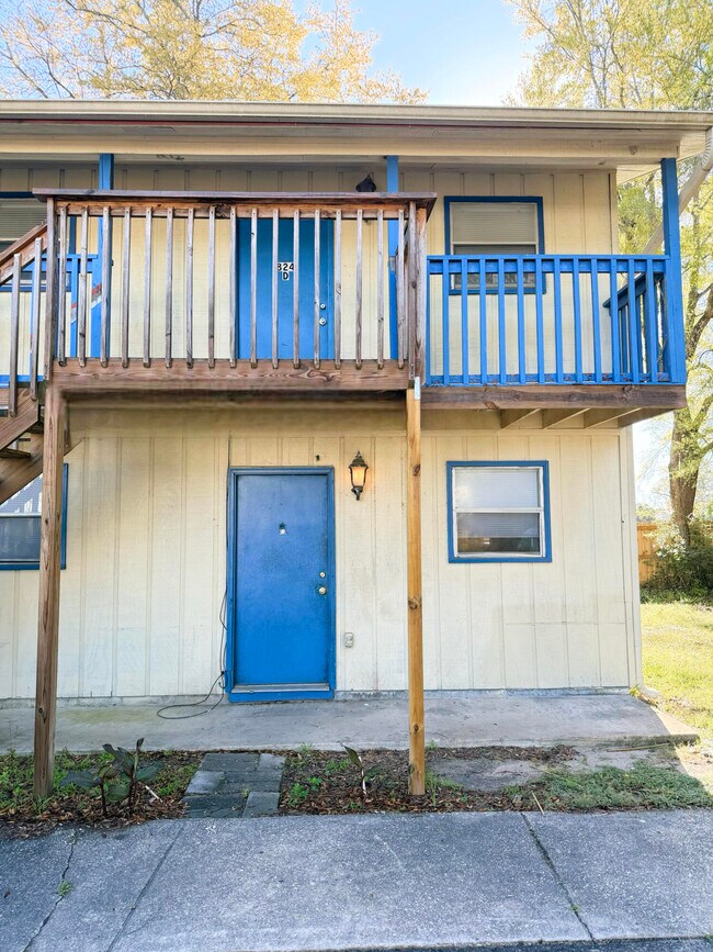 Building Photo - 824 Tanager Rd