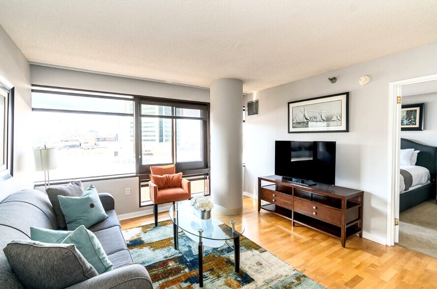 Primary Photo - 127 Greyrock Pl