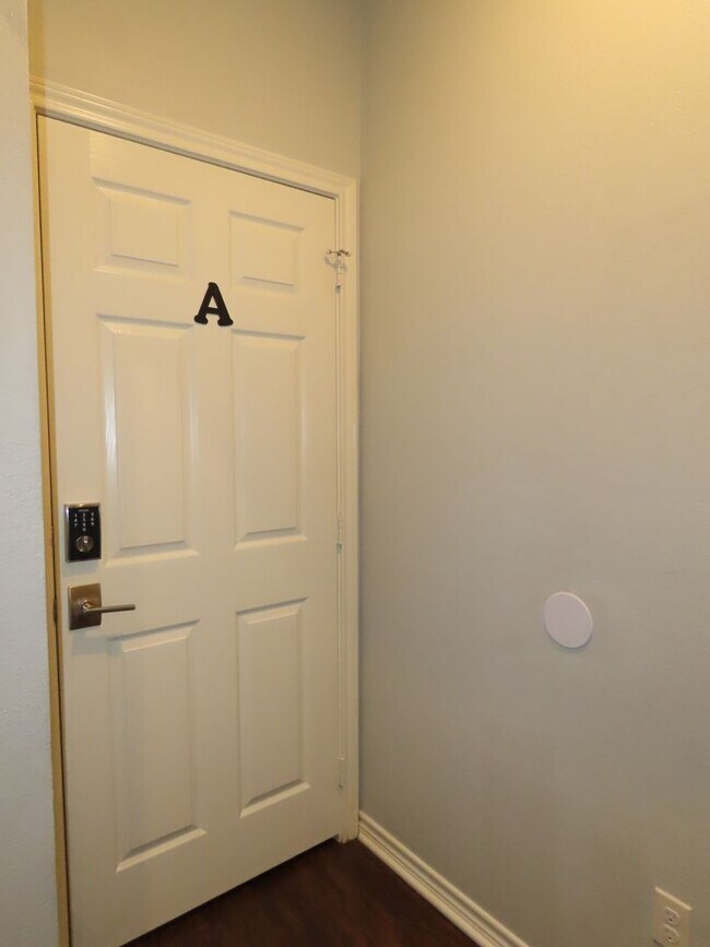 Building Photo - 2434 Haverhill Dr
