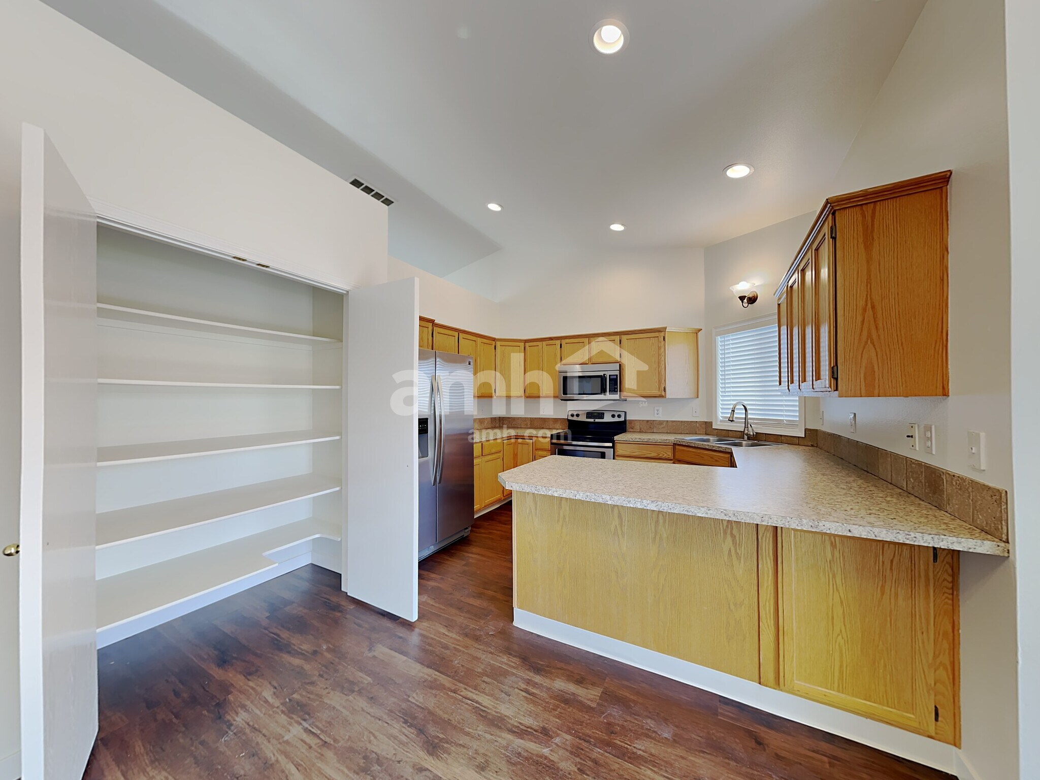 Building Photo - 7890 W Powell St