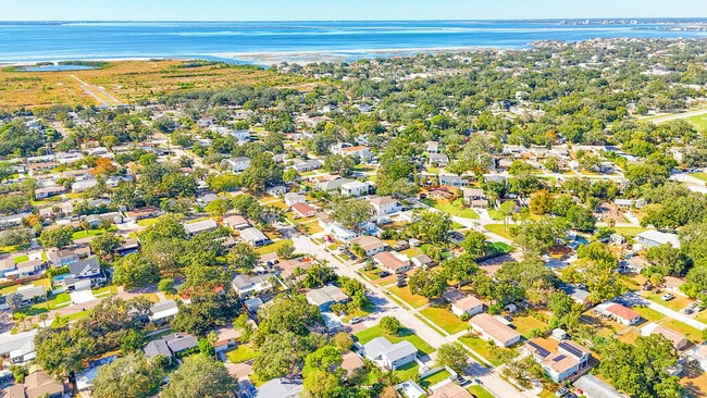 Building Photo - 4420 W Fair Oaks Ave