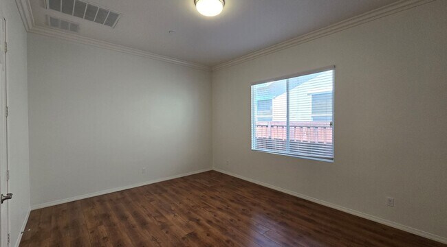 Building Photo - 6011 Dubois Pl