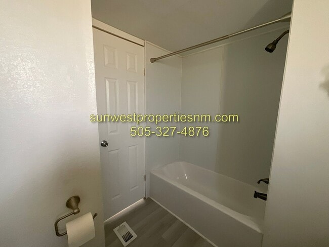 Building Photo - 3 Bedroom, 2 Bathroom Mobile Home