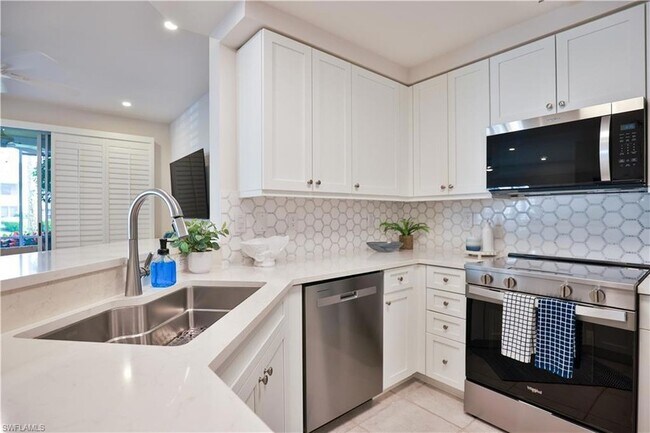 Building Photo - 988 Egrets Run