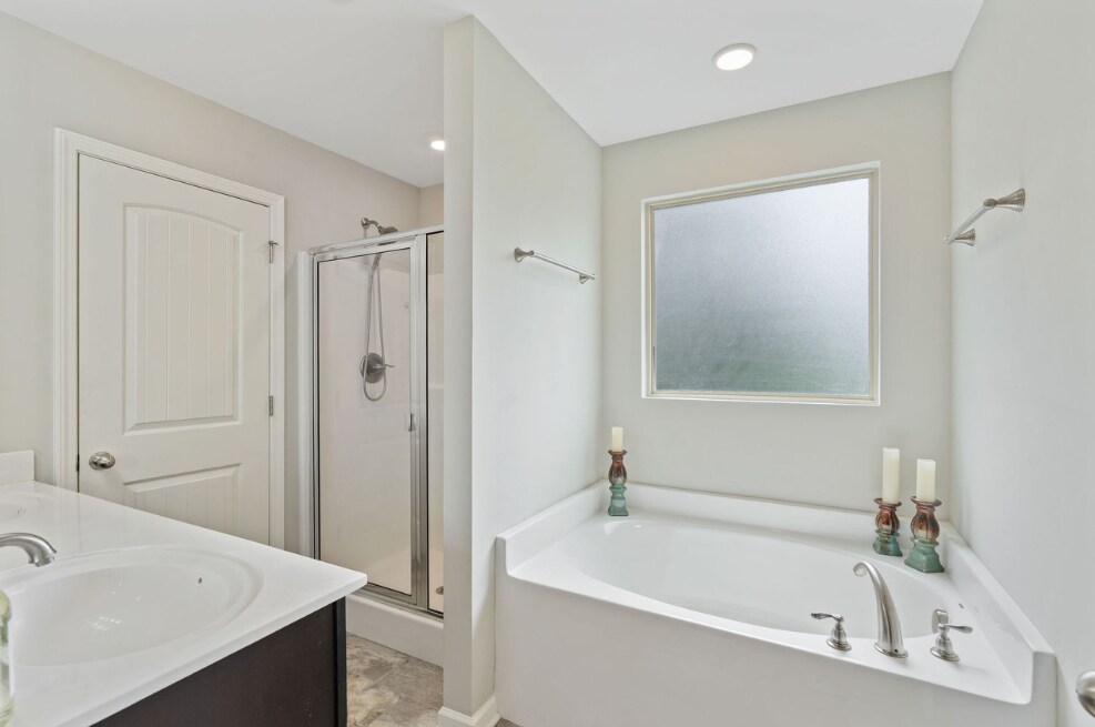 Building Photo - 1122 Cotillion Dr