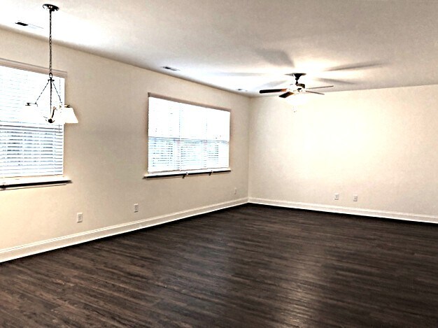 Building Photo - 203 Gregory Dr