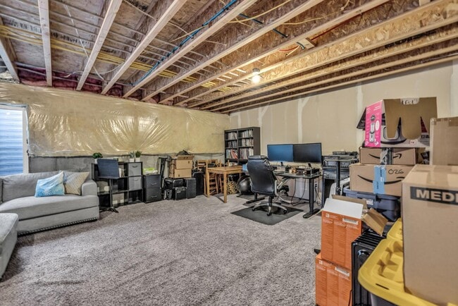 Building Photo - 1503 N August Dr