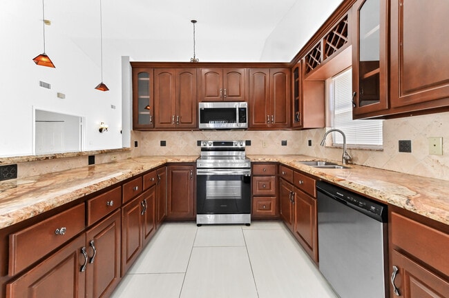 Building Photo - 21757 Contado Rd